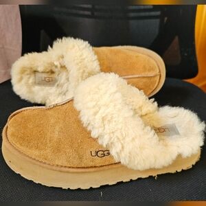 Ugg disquette platform fur lined slide